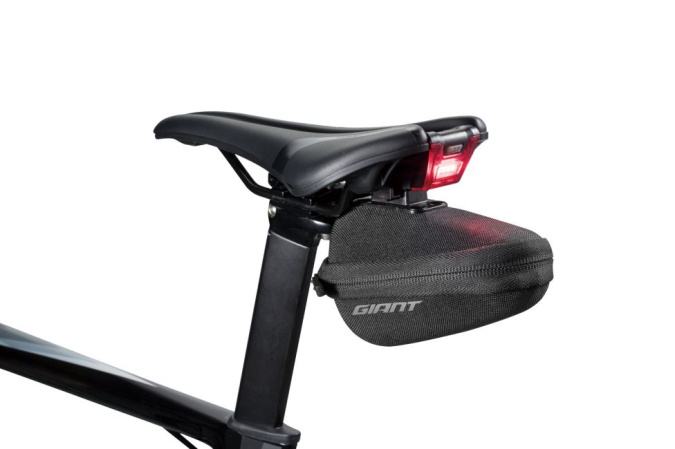 detail Giant Uniclip Seatbag L with docking