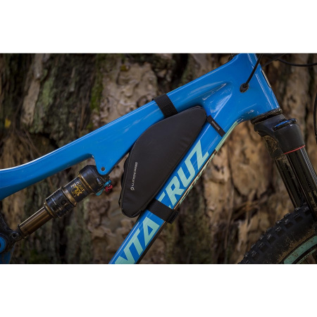 detail BlackBurn Outpost Corner Bag