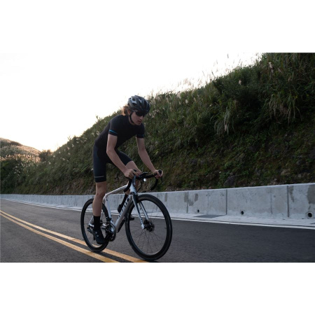 detail Giant Recon HL 100