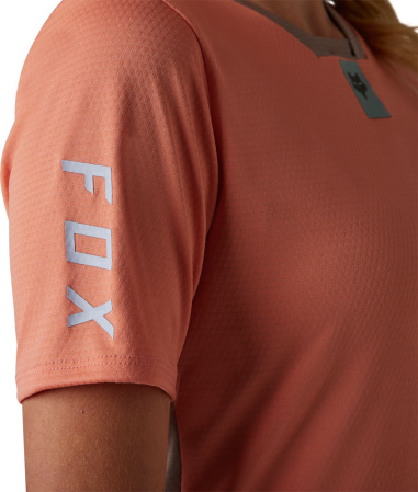 detail Fox Wmn Defend SS Jersey