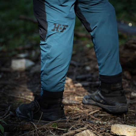 detail Horsefeathers Stoker Bike Pants