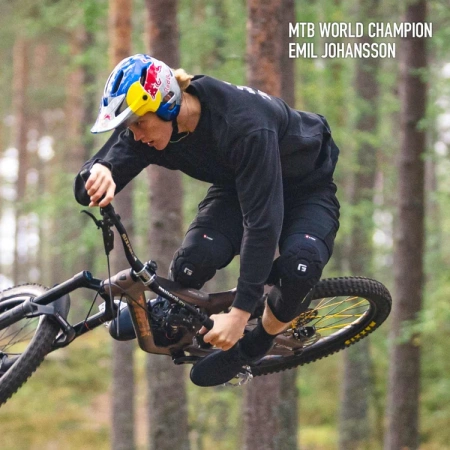 detail G-FORM Pro Rugged 2 Knee