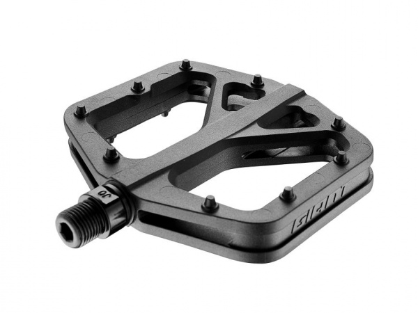 detail Giant Pinner Comp Flat Pedals