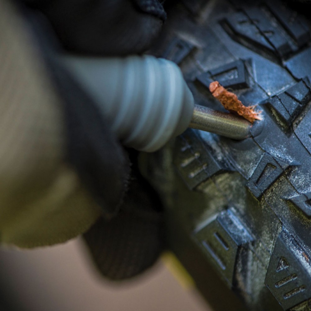 Blackburn Plugger Tubeless Tire Repair Kit Outil pour vélo – acheter chez